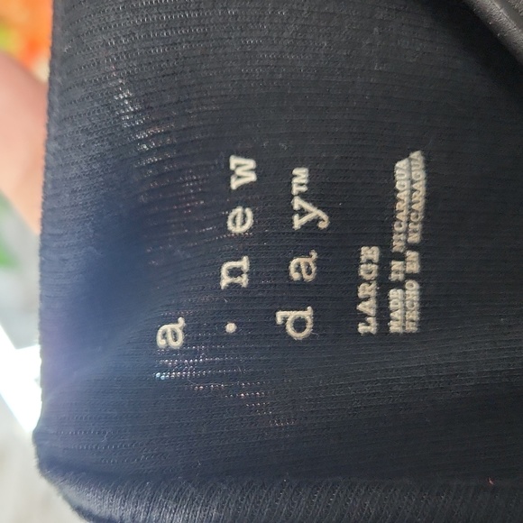 "My Tattoos Don't Like You Either" Graphic Tee - Picture 6 of 7